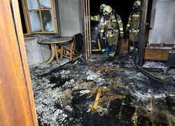 // EINSATZ // Innerhalb von 30 Minuten: Suchaktion und Zimmerbrand